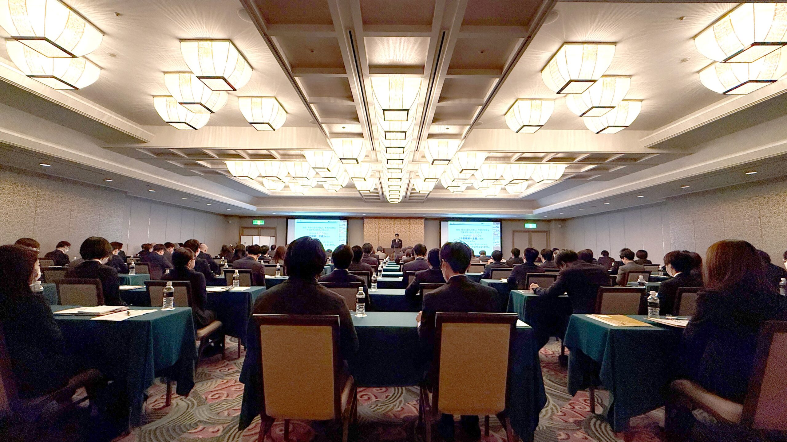 経営計画発表会および懇親会を開催しました