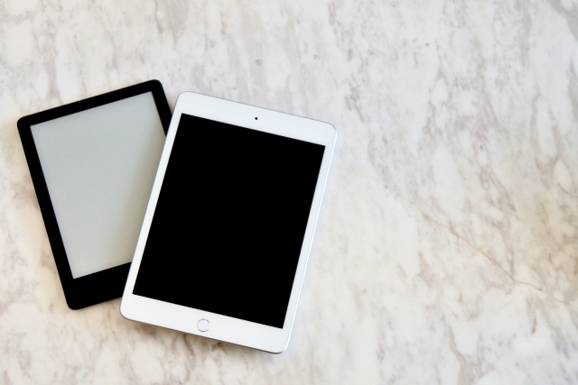 タブレット導入で現場が使わなくなる理由─「端末の問題」ではなく「設計の問題」として捉え直す